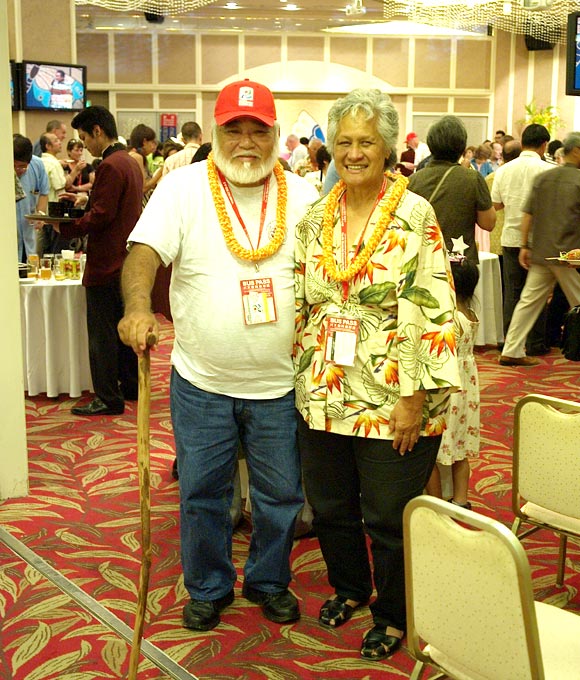 世界ウチナーンチュ大会 世界中の沖縄人が５年に一度 ふるさと帰り P 11 Area Magazine エリアマガジン Colocal コロカル ローカルを学ぶ 暮らす 旅する