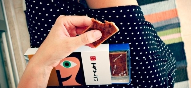 キプロスの女性デザイナーが リニューアルした高松名物 「瓦せんべい」がかわいい