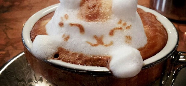 大阪・淀屋橋のバリスタ、 山本カズキさんの ３次元ラテアートがスゴイ！
