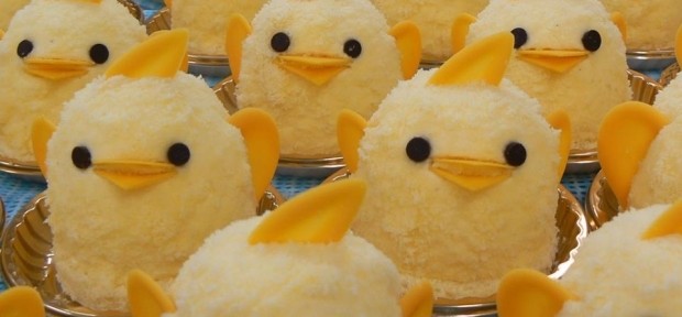 今日のおやつ： 名古屋の新名物  プリンがまるごと入った 「ぴよりん」