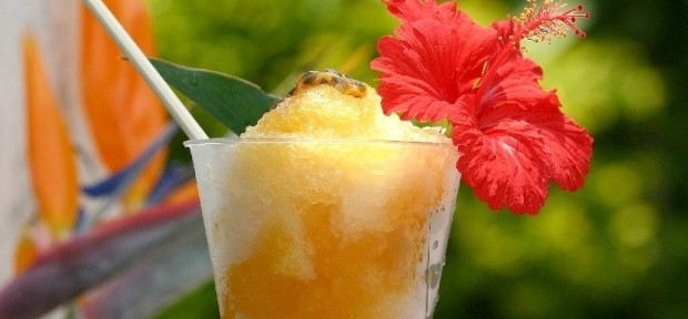 今日のおやつ： 奄美大島のフルーツを使った トロピカルなかき氷 「Hot Pepper」