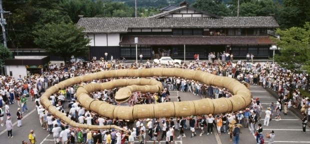 新潟県の関川村が作り上げた ギネス級祭「えちごせきかわ 大したもん蛇まつり」