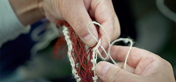 三陸の海の女たちが作る 復興ミサンガ、ほんとにあります。 浜のミサンガ「環」