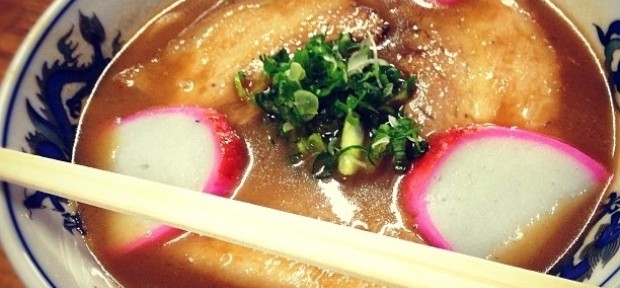 今日のグルメ： 地元民にも熱狂的ファンを持つ 和歌山ラーメンの老舗 「山為食堂」