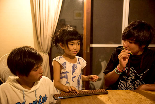 娘も来客にすっかり慣れた様子