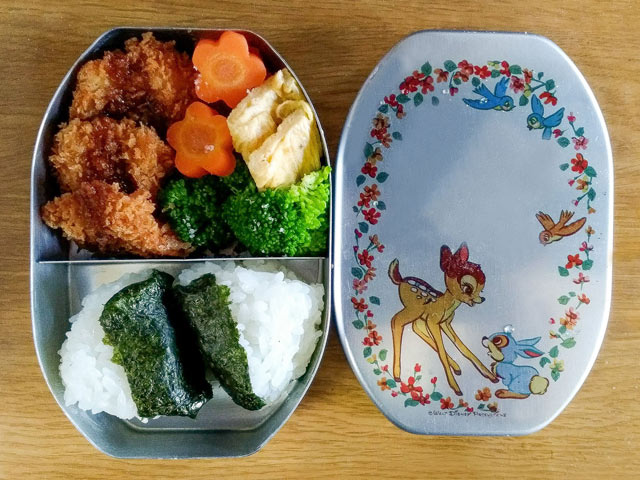 夫のお手製「チキンカツ弁当」