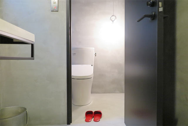 真っ赤な定番スリッパ