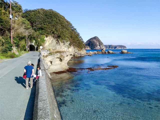 鍋田浜の海岸線