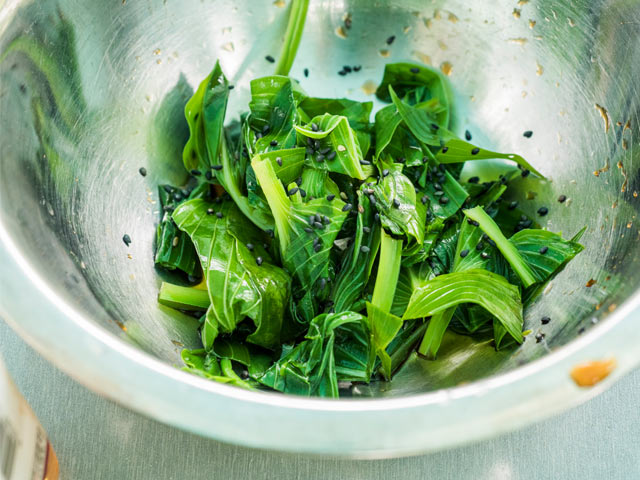 ウルイとツユクサのおひたし