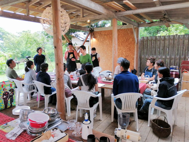 「コーヒー豆手焙煎ワークショップ」の模様