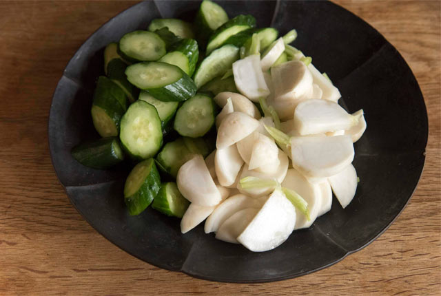 きゅうりとかぶのぬか漬け