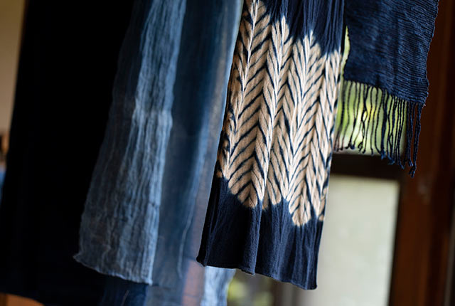 藍染のストール