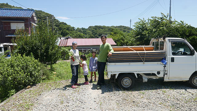本畳を引き取りにきてくれた農家さん
