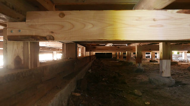 補強工事を終えた床下