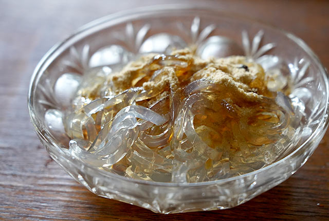 「沖縄黒みつときな粉」のところてん