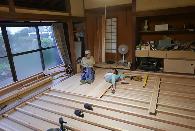 リノベーション中の床