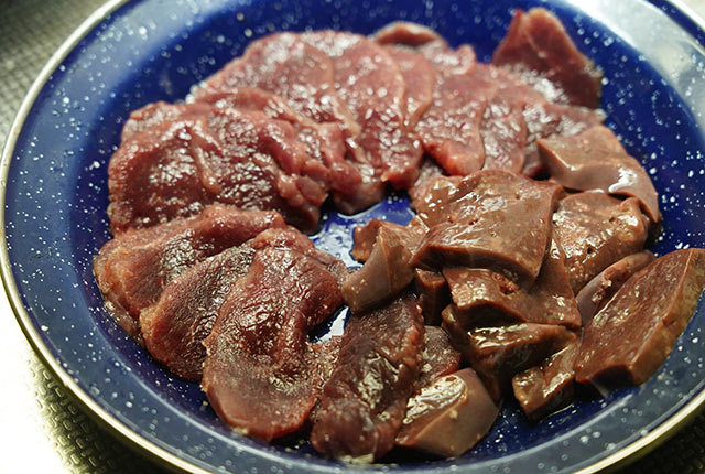 捌いた鹿肉
