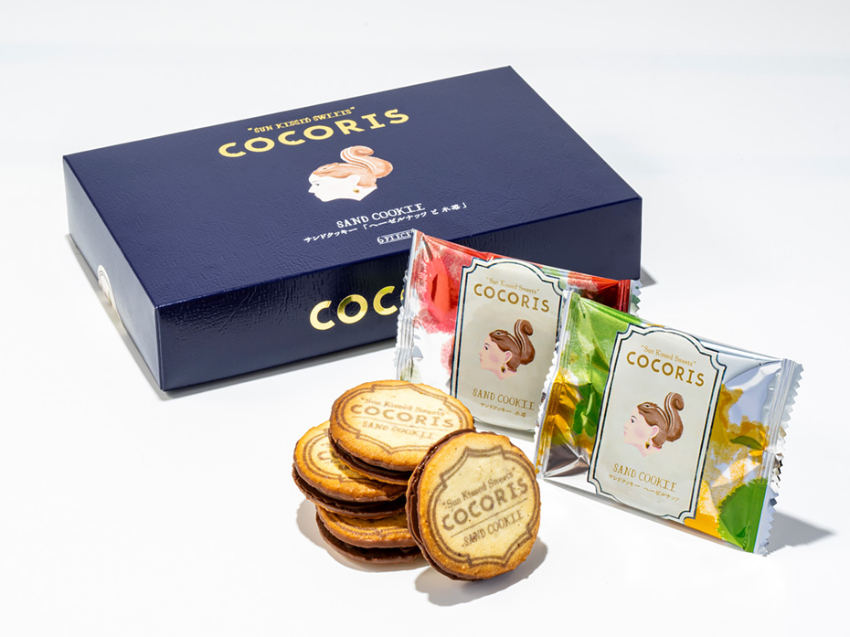 サンドクッキー ヘーゼルナッツと木苺／COCORIS