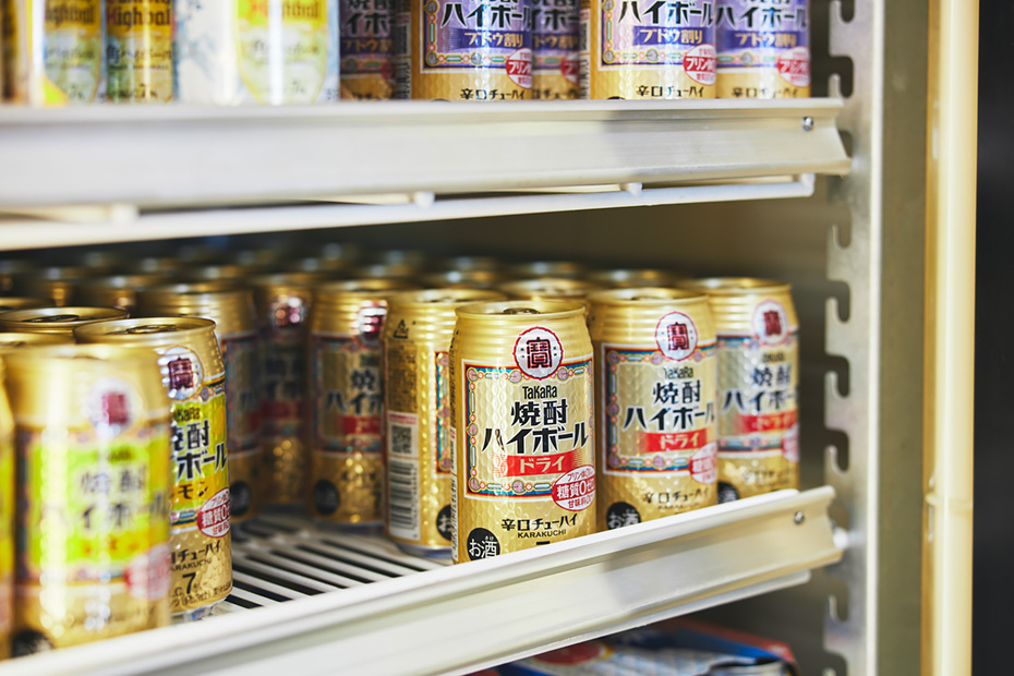 タカラ「焼酎ハイボール」の種類が豊富なのがうれしい。函館で早くから取り扱いを始めていたとのこと。