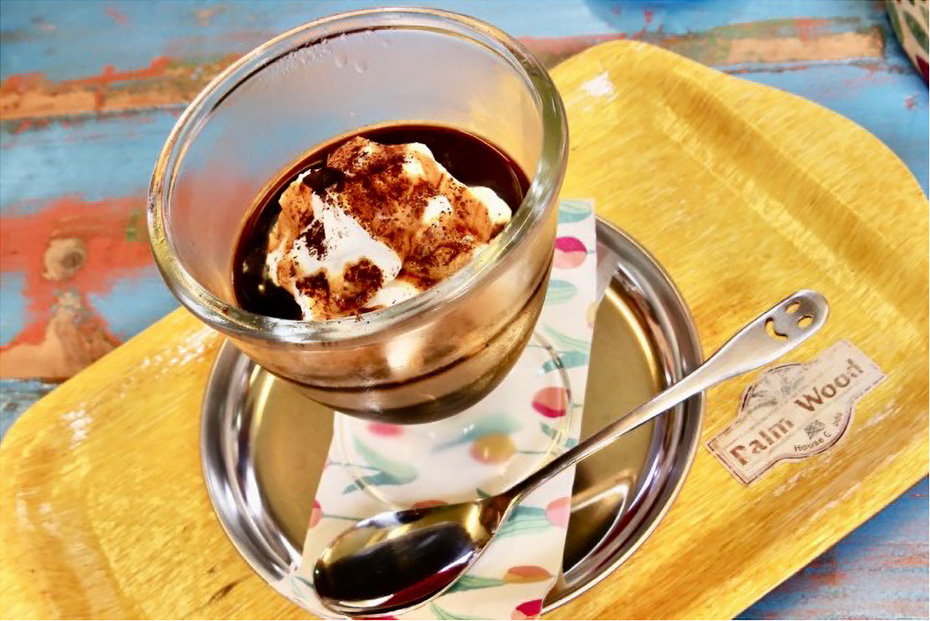 コーヒーゼリーとコーヒープリンを重ねた「コーヒープリンゼ」。