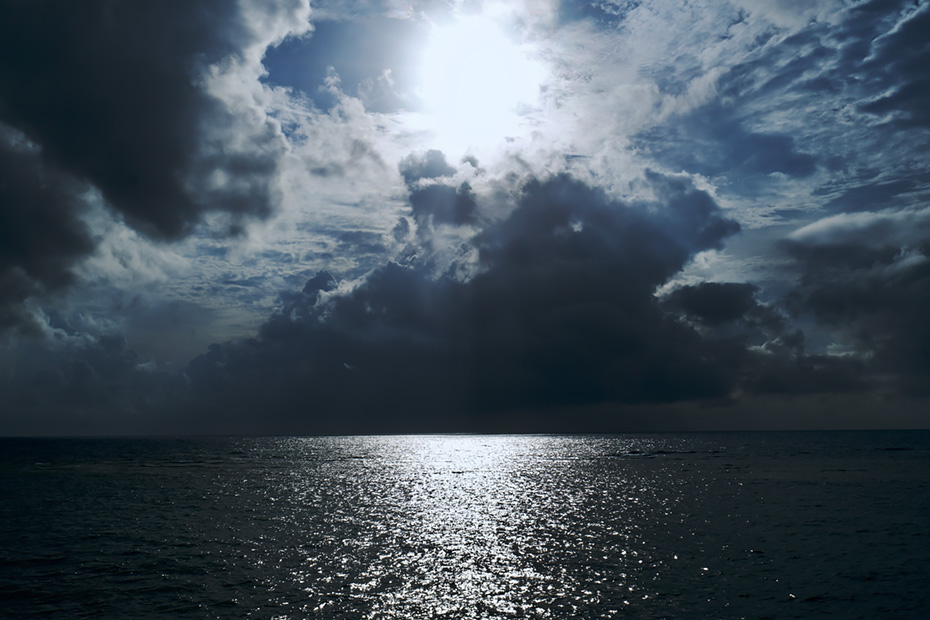 海の彼方