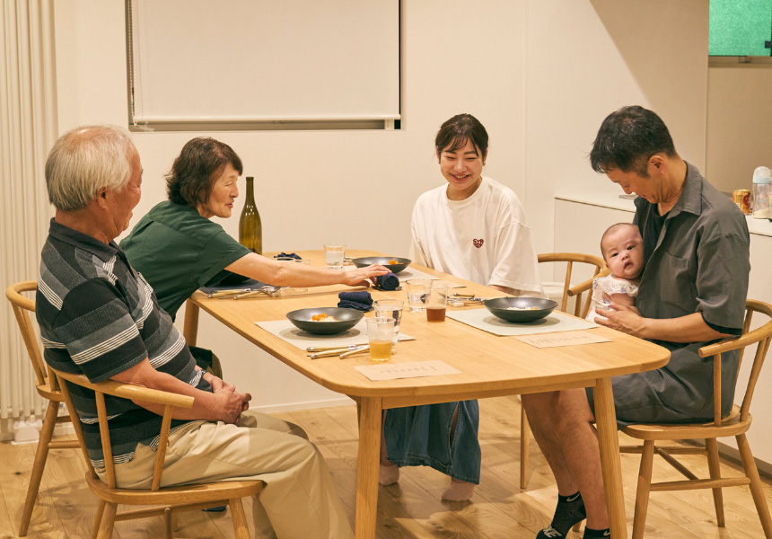 本格的なコースメニューを、周囲を気にすることなく楽しめるのはうれしい。