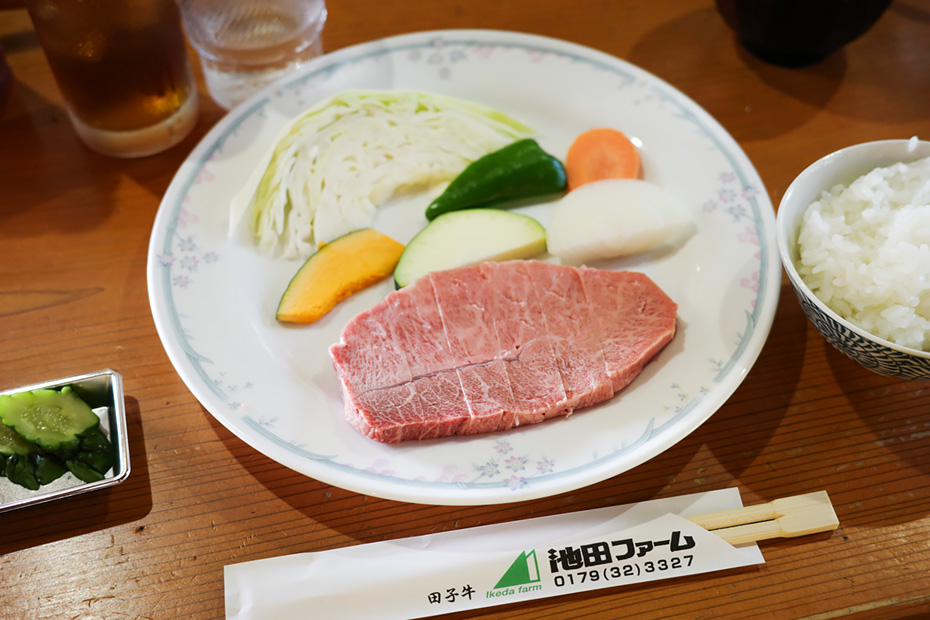 赤みとは思えない、美しい霜降り。