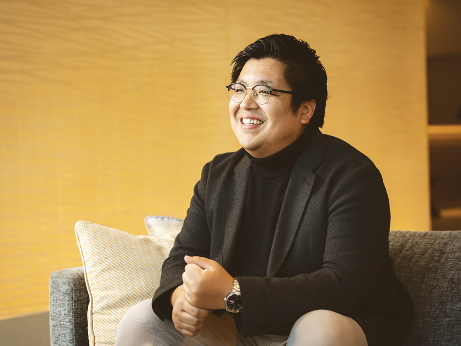 「訪れる人にとって“もう一つの我が家”となる宿を目指している」と阿部直樹総支配人。