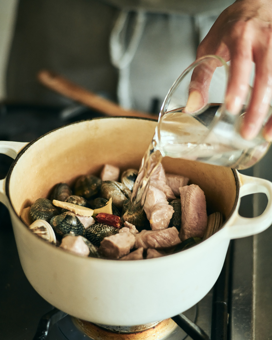 アサリと豚肉のバジルココナッツ煮こみ つくり方