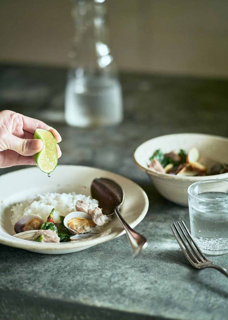 アサリと豚肉のバジルココナッツ煮こみ つくり方