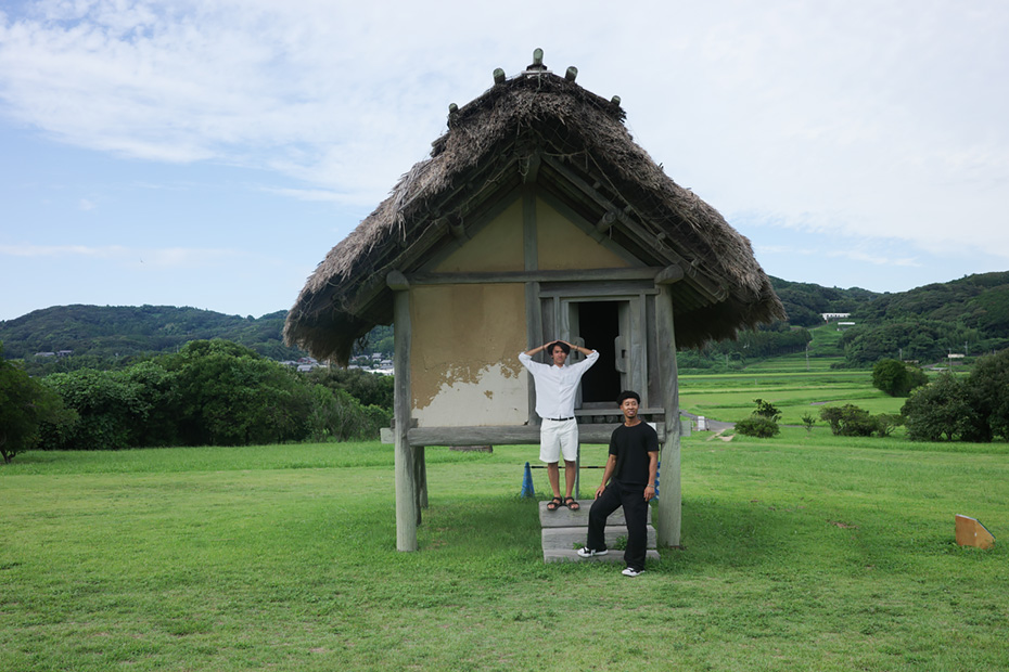 弥生時代〜古墳時代の初めにかけて形成された多重環濠集落。約1km四方に広がっている。