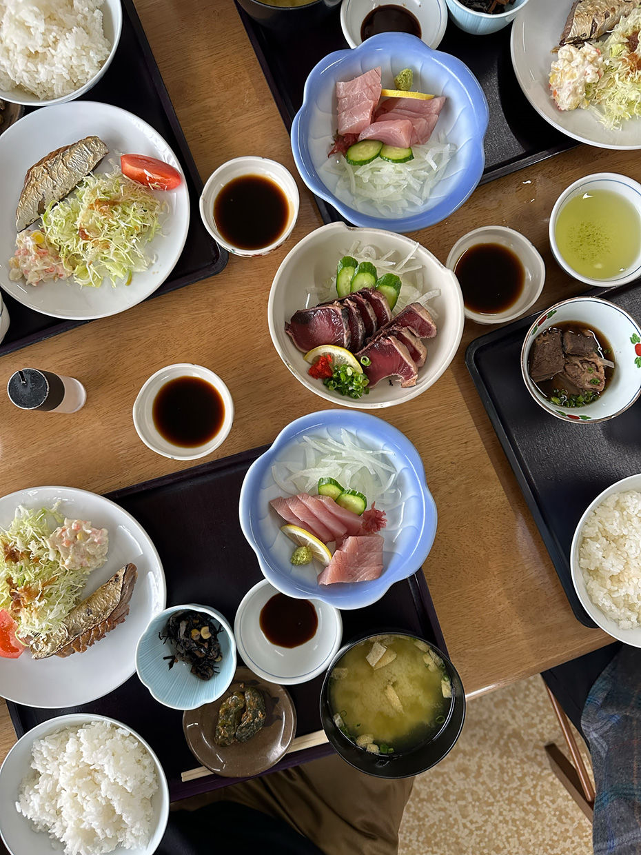 メニューには天ぷら定食も。気になる。