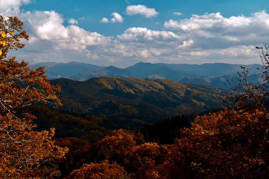 青森県西目屋村・津軽峠より