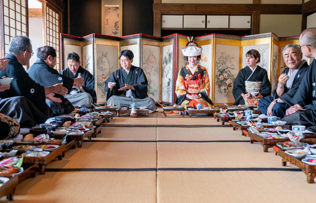 津軽あかつきの会での祝言料理の再現の様子。(photo:Shintaro Tsushima)