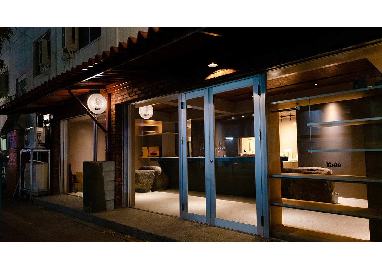 つくり手が注ぐ、 できたてのクラフトビール。 宮崎発の〈ノボルブルーイング〉が 直営店「Yado」をオープン