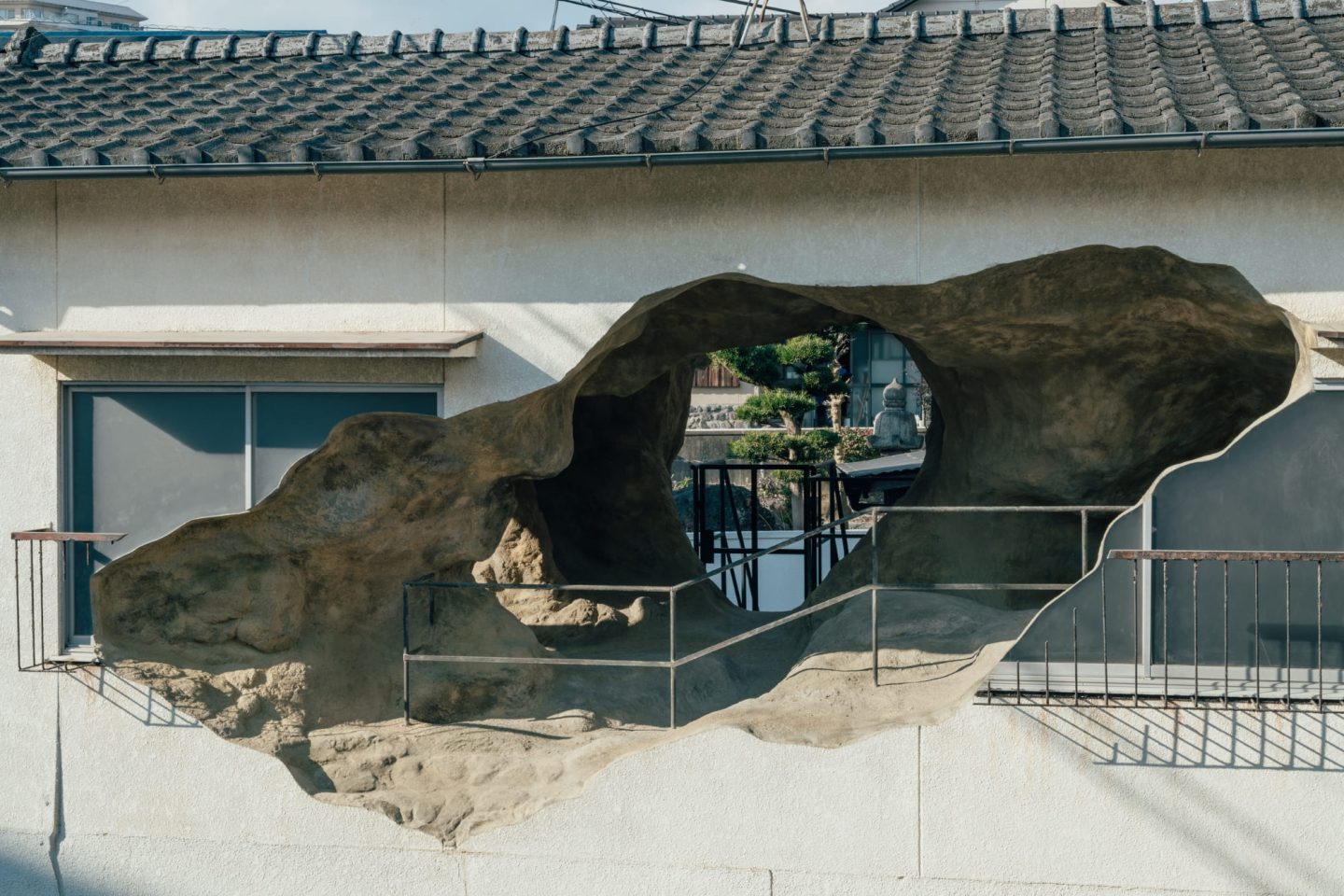 ALTERNATIVE-STATE　現代アートチーム・目［mé］　新作『space Ⅱ』　穴の拡大図