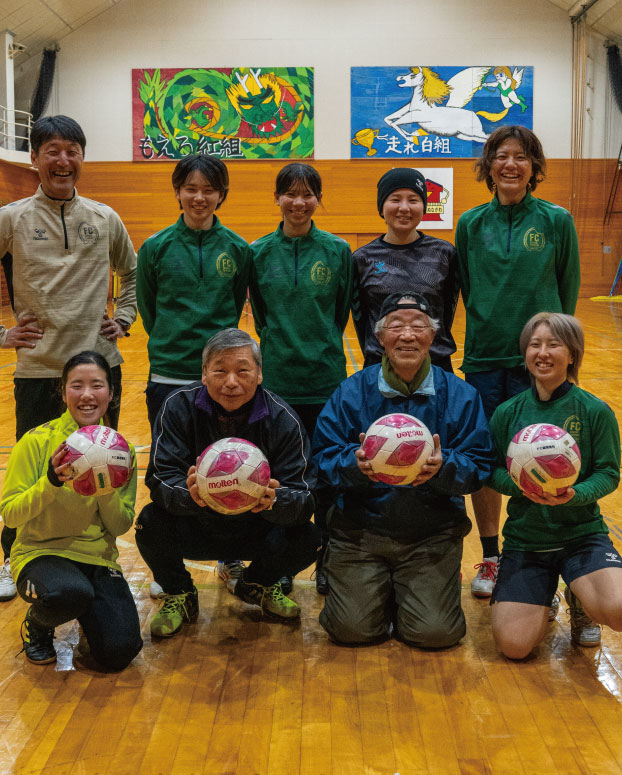 泥にまみれ、未来を耕す。棚田を守る女子サッカーチーム「FC越後妻有」