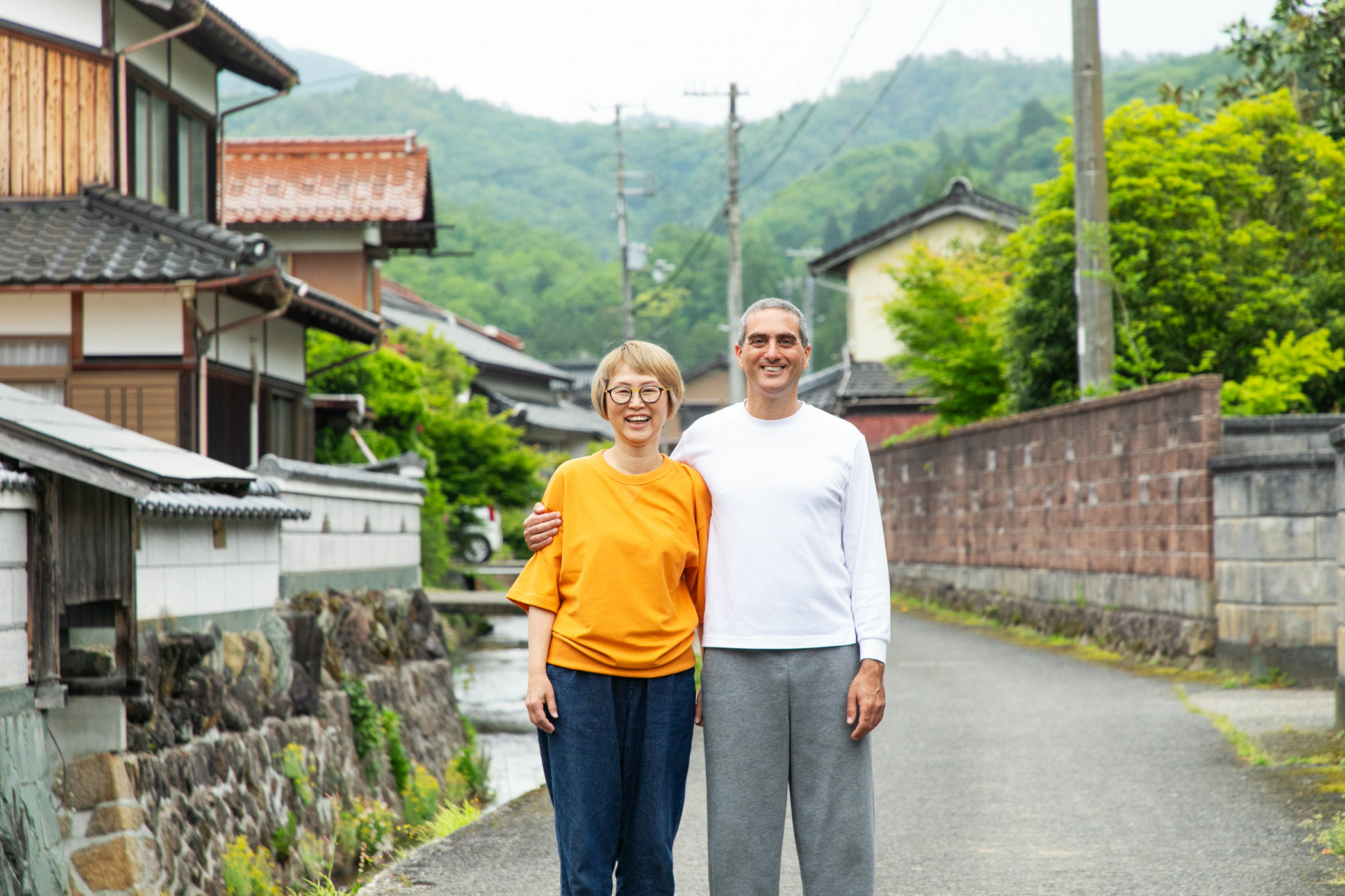 歳国真由子さん、ガジット・バラックさん