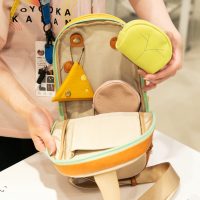 〈株式会社由利〉の企画課　　由利歌奈子さんが制作したパンバッグ