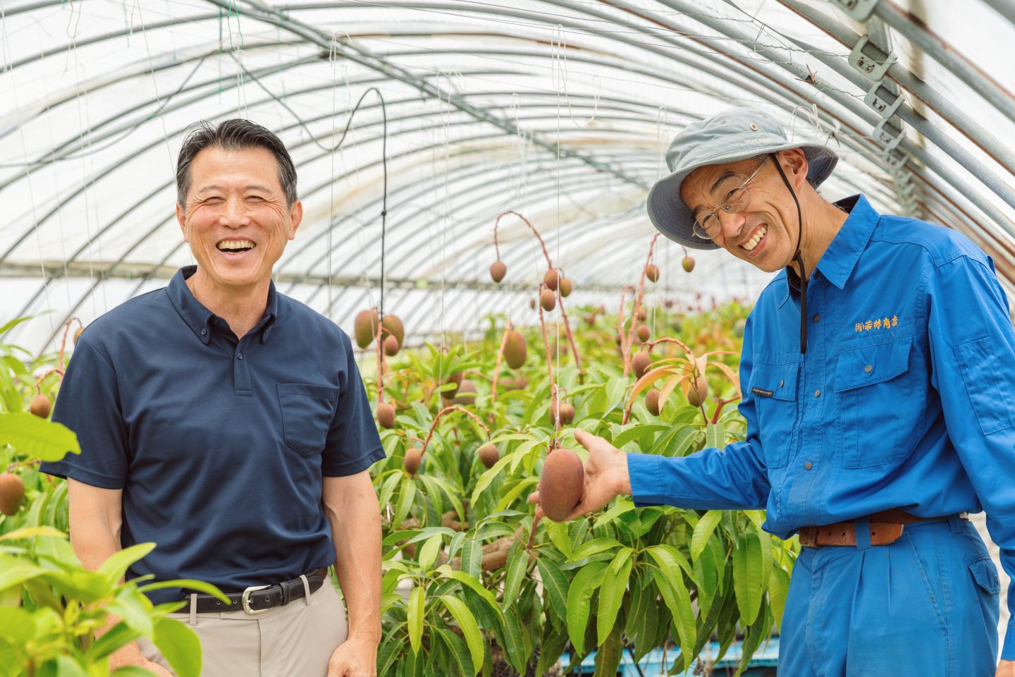 奈良県磯城郡田原本町の〈田原本みらい計画株式会社〉社長の岡田義則さん（左）と取締役の若林宏文さん（右）と
